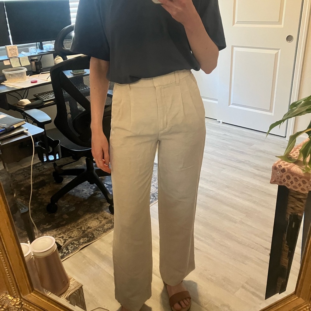 Aritzia Wilfred Beige High-Waisted Pants